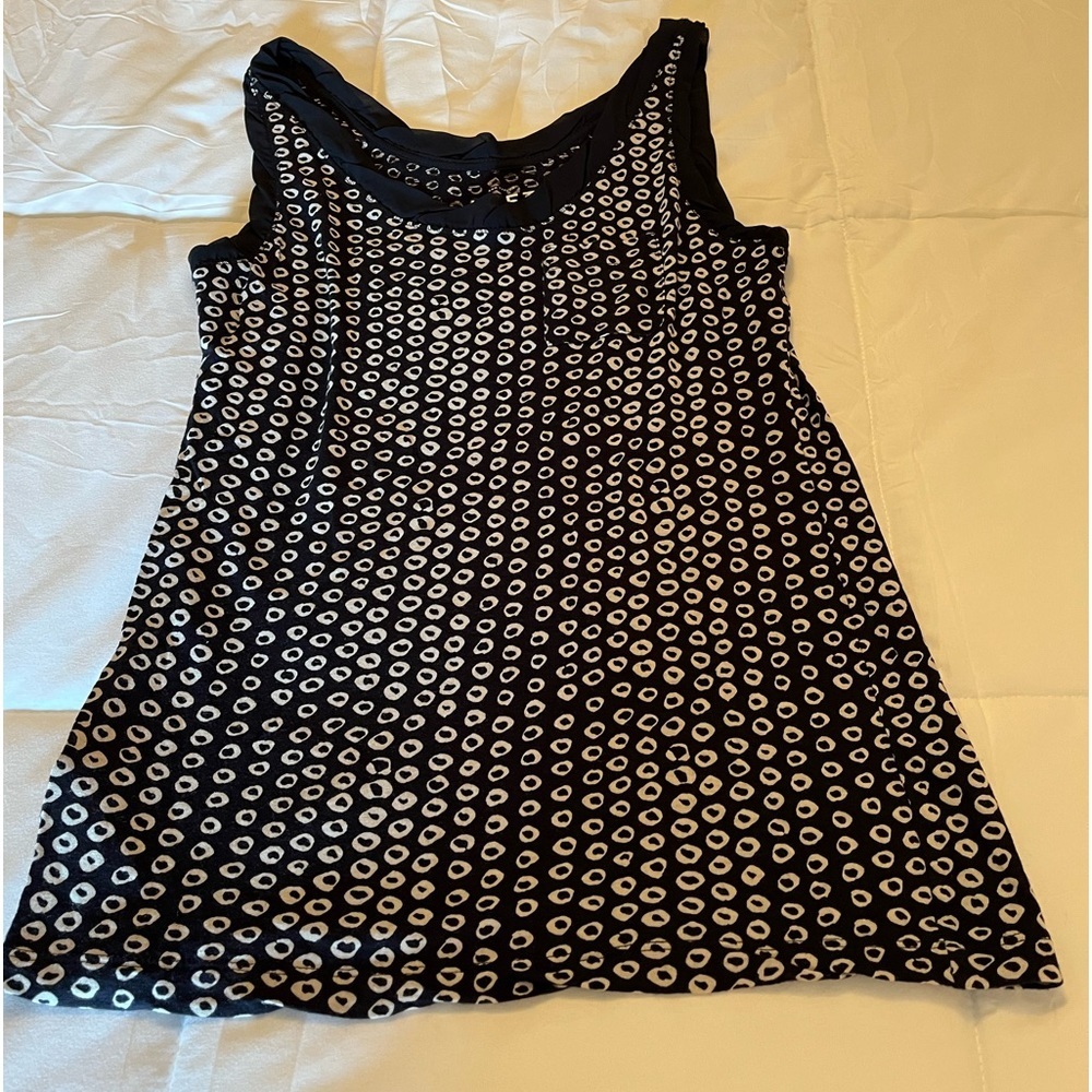 Ann Taylor Loft/ women’s black and white sleeveless top, size XS
